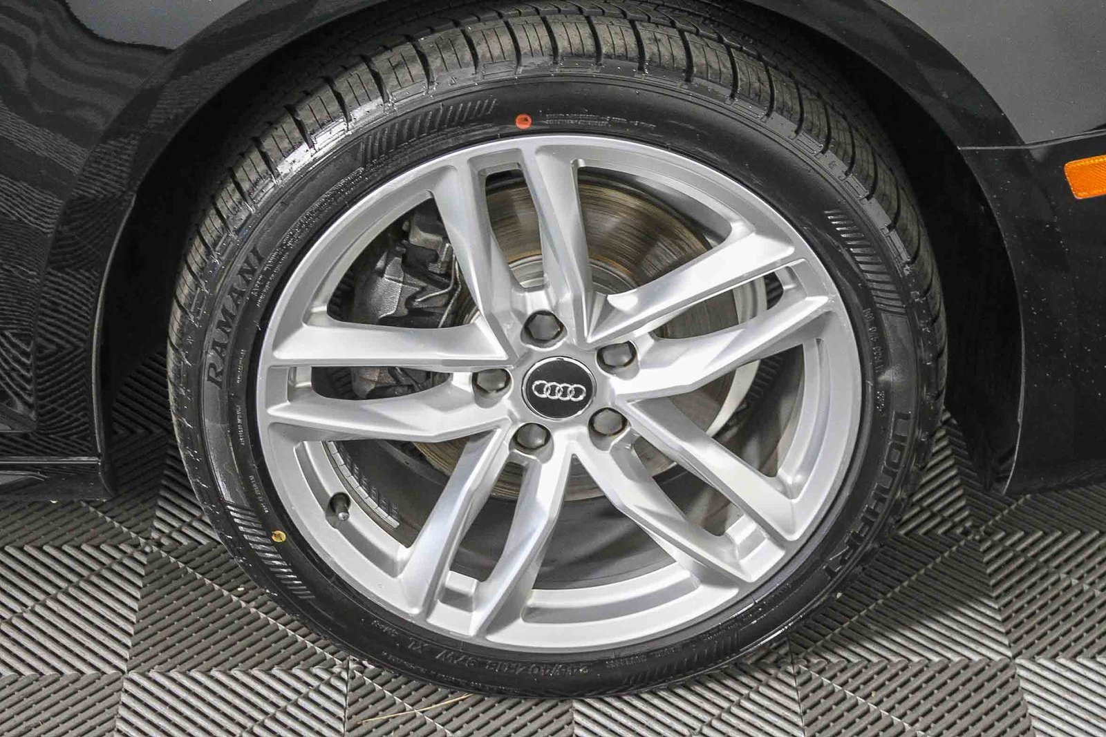 Used 2017 Audi A4 2.0T Ultra Premium w/ Convenience Package image 12