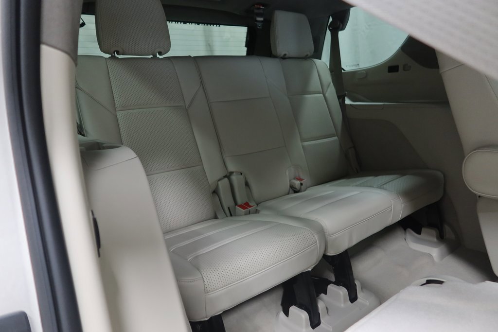 Used 2022 Cadillac Escalade Sport Platinum w/ LPO, ONYX Package AWD/4WD image 12