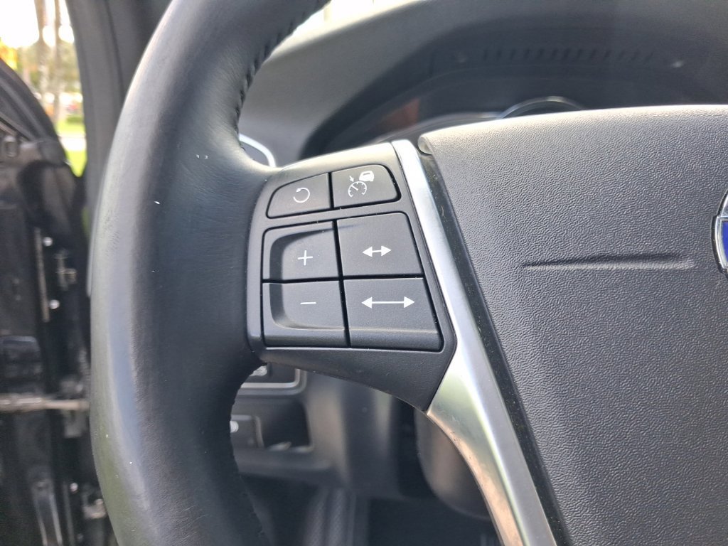Used 2015 Volvo S60 T5 Platinum FWD image 18