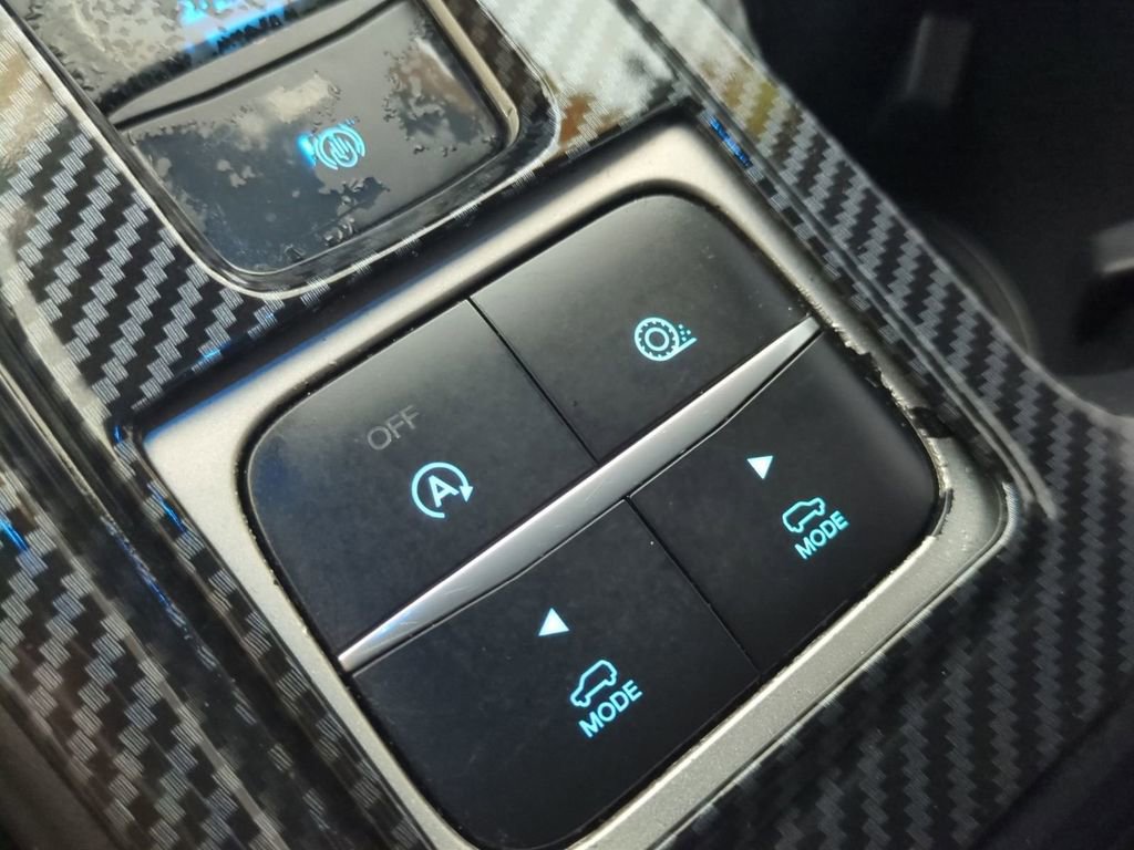 Used 2020 Ford Explorer XLT image 27