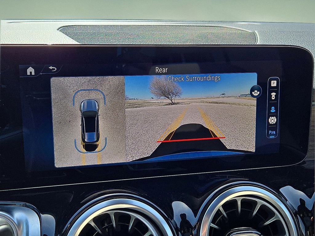 Used 2025 Mercedes-Benz GLB 250 image 26