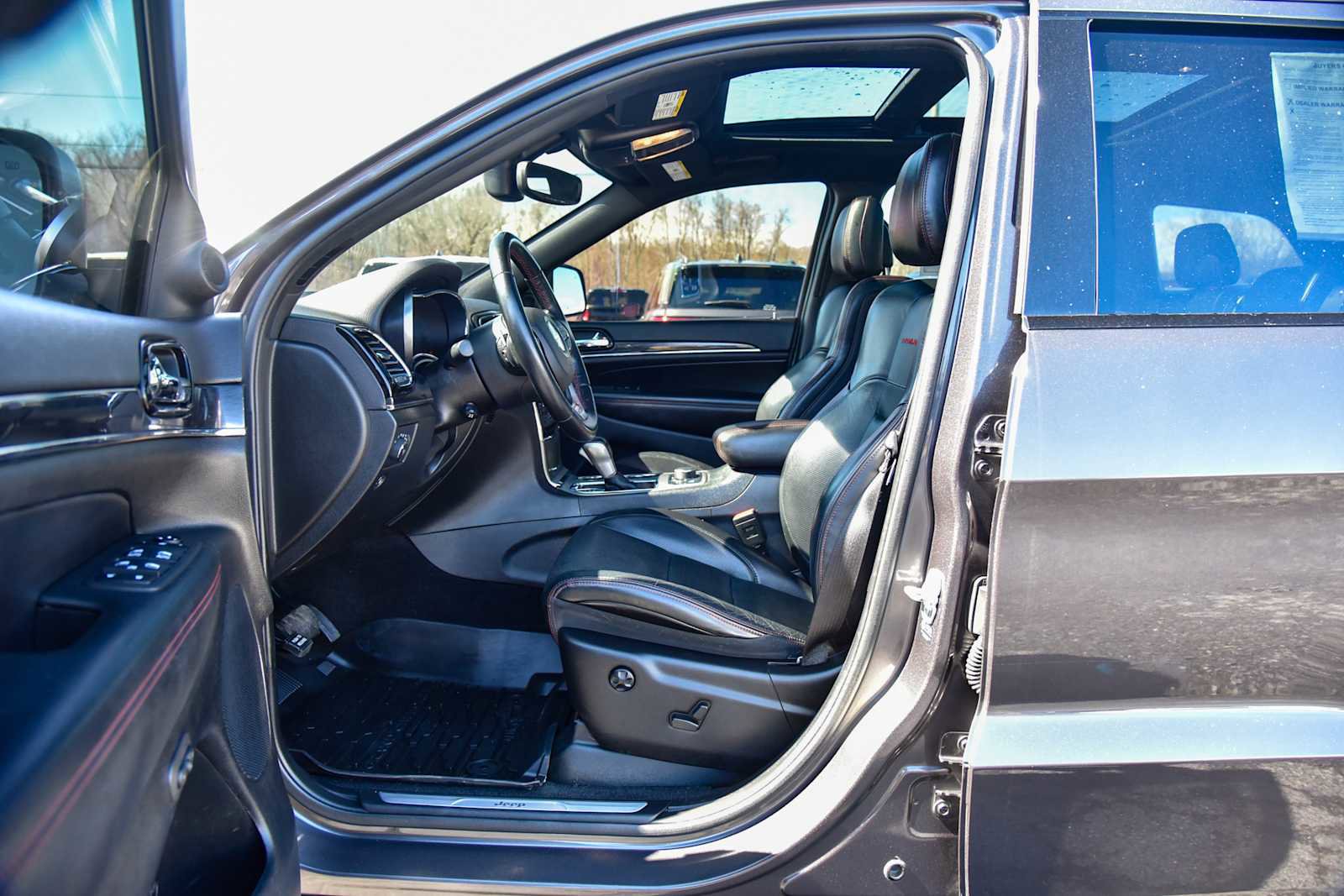 Certified 2021 Jeep Grand Cherokee Trailhawk w/ Trailhawk Luxury Group image 13