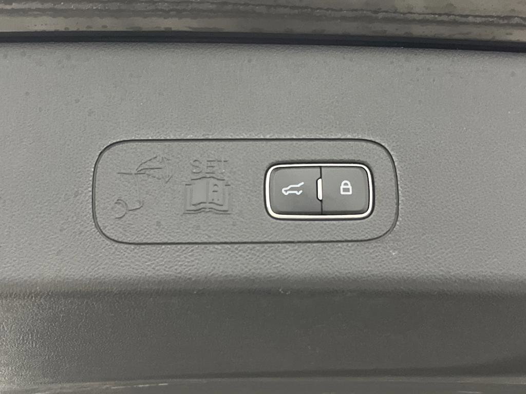 Used 2025 Lincoln Aviator Reserve image 16