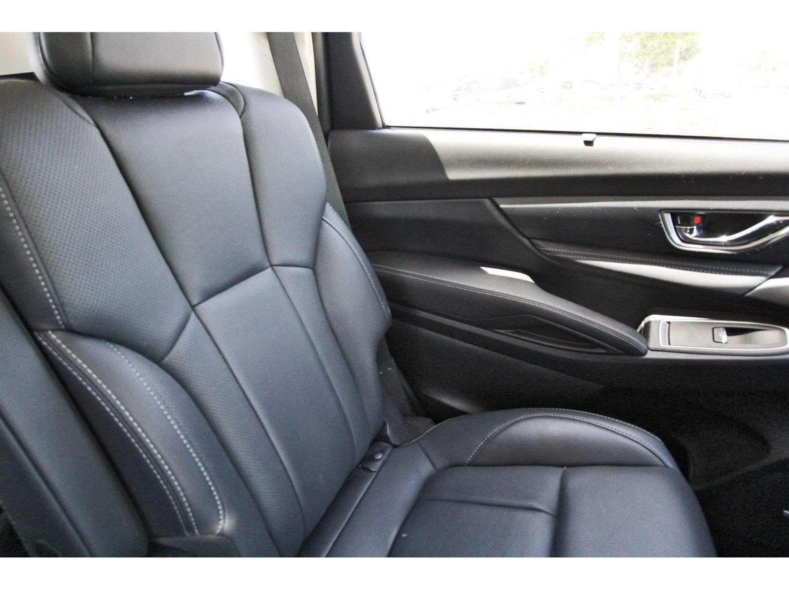 Used 2023 Subaru Ascent Limited w/ Technology Package AWD/4WD image 12