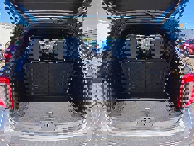 Used 2020 Ford Explorer XLT w/ Equipment Group 202A image 14