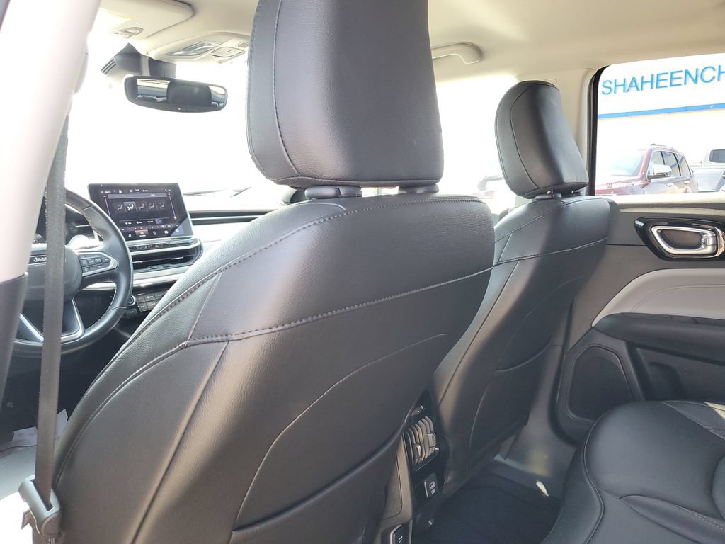 Used 2022 Jeep Compass Limited AWD/4WD image 29