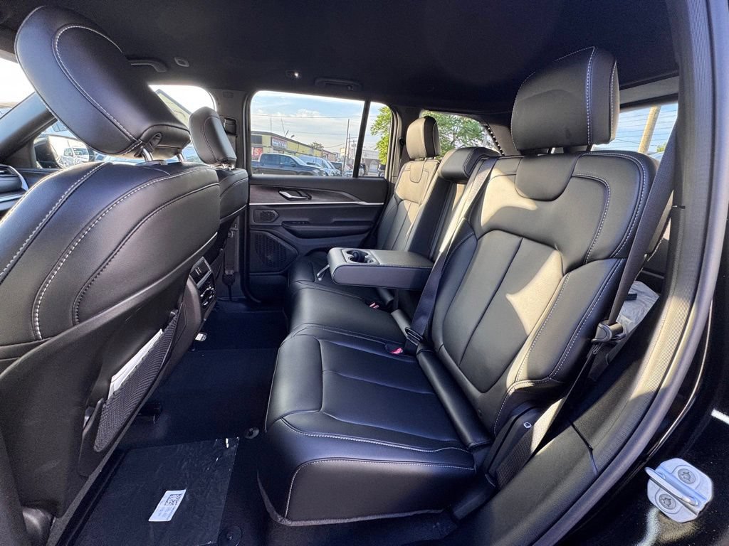 New 2026 Jeep Grand Cherokee Limited AWD/4WD image 14