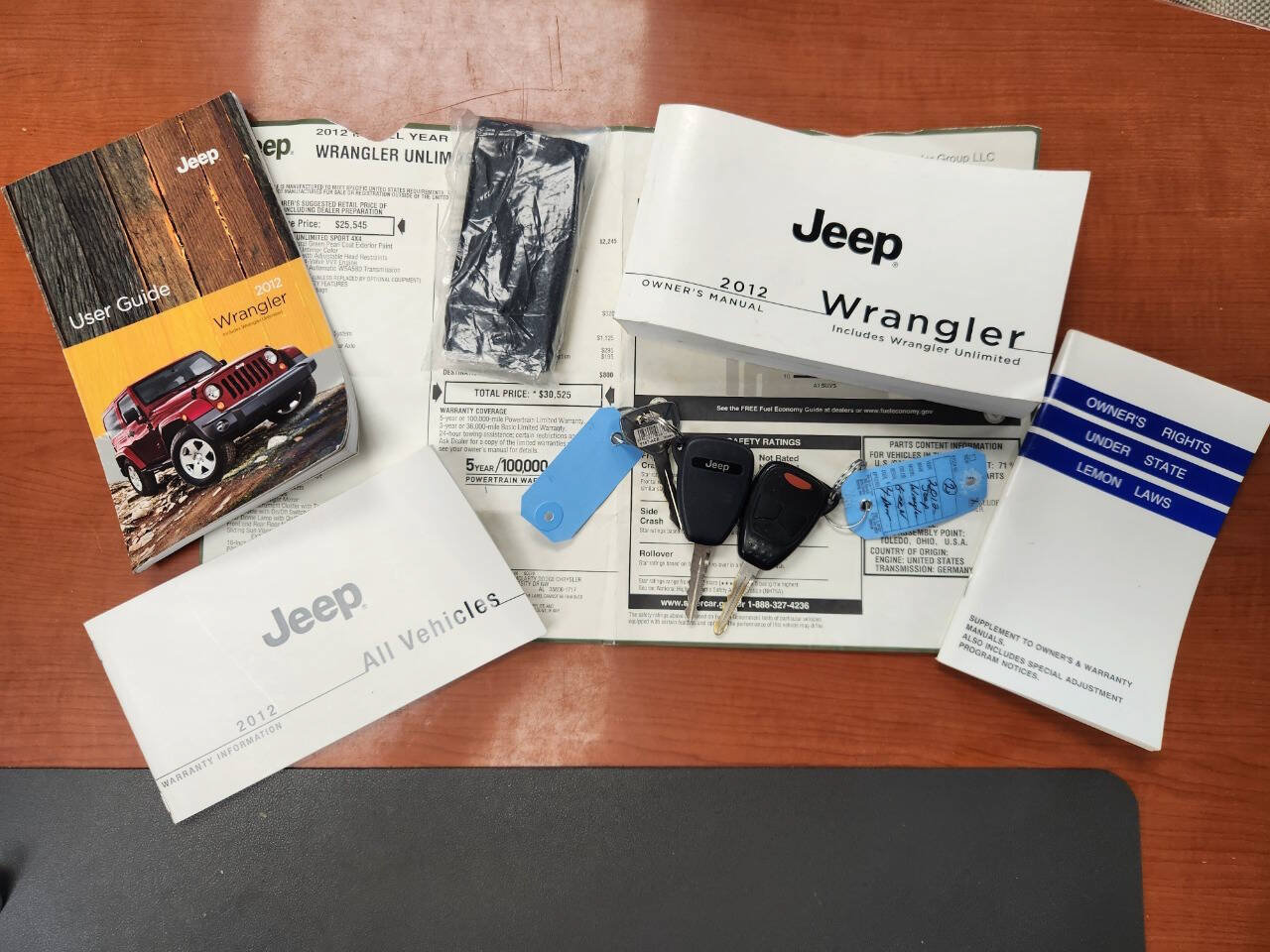 Used 2012 Jeep Wrangler Unlimited Sport AWD/4WD image 13