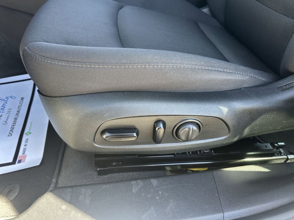 Used 2023 Chevrolet Malibu LT w/ Sport Edition image 12