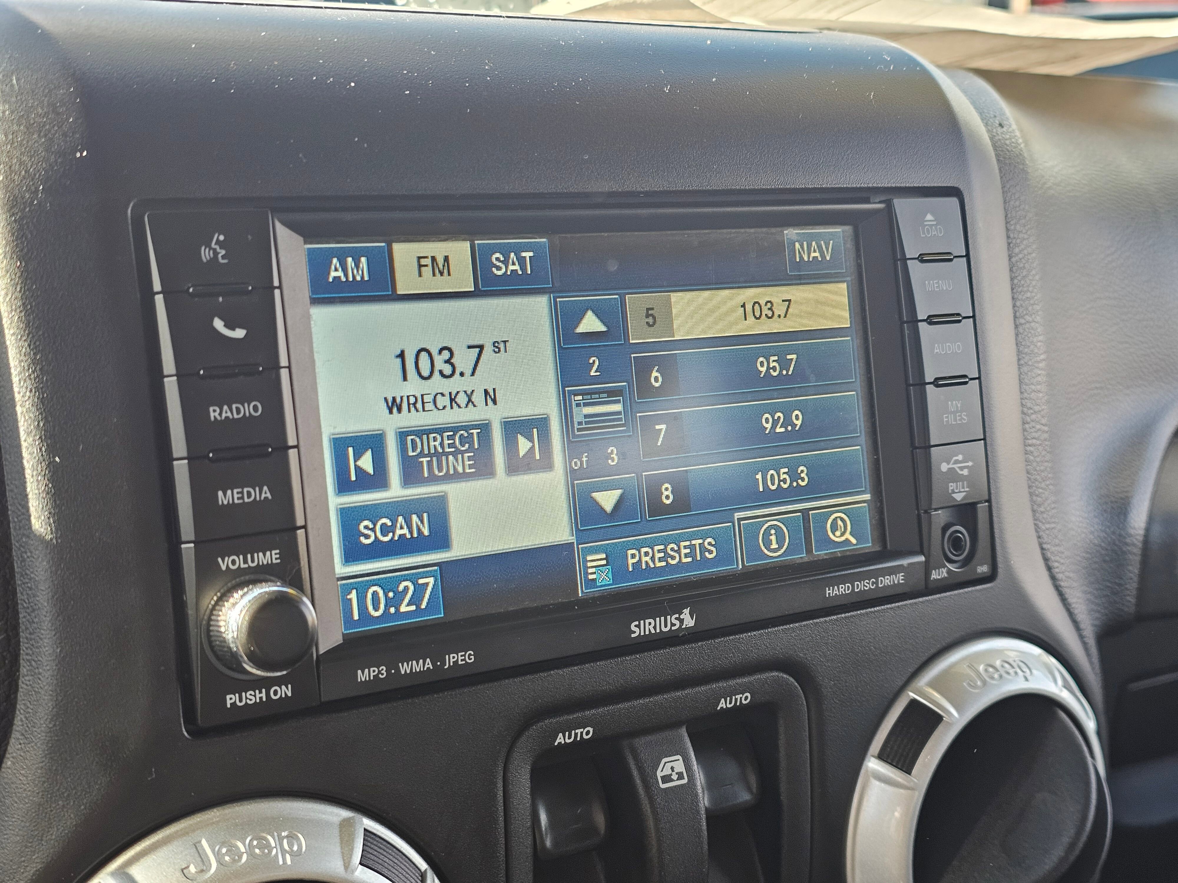 Used 2011 Jeep Wrangler Sahara w/ Dual Top Group AWD/4WD image 23