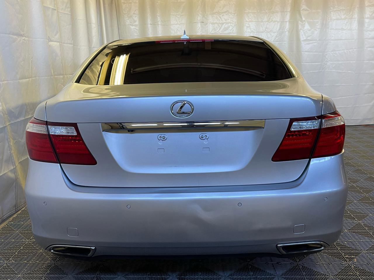 Used 2009 Lexus LS 460 RWD image 7