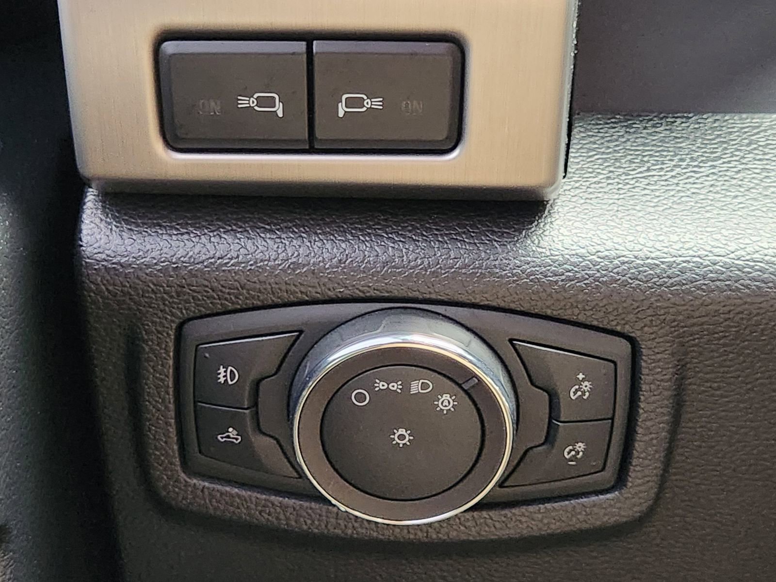 Used 2018 Ford F150 Platinum image 24