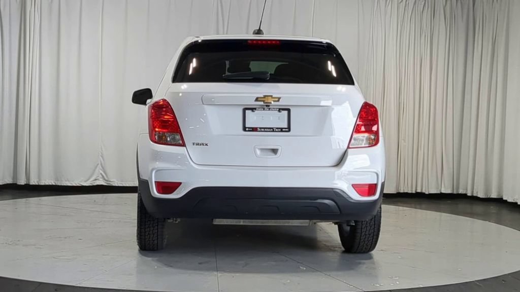 Used 2019 Chevrolet Trax LS w/ Tint and Cruise Package FWD image 9