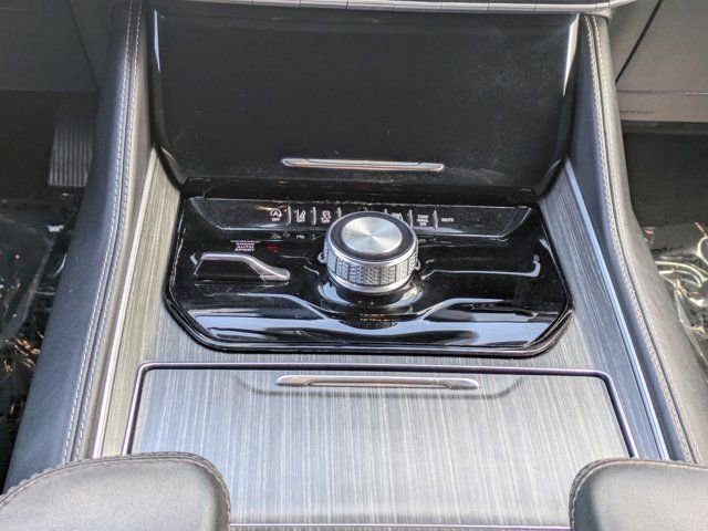 Used 2024 Jeep Wagoneer Series II w/ Flexible Seating Group image 16