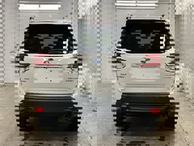 Used 2022 Subaru Forester Premium image 4