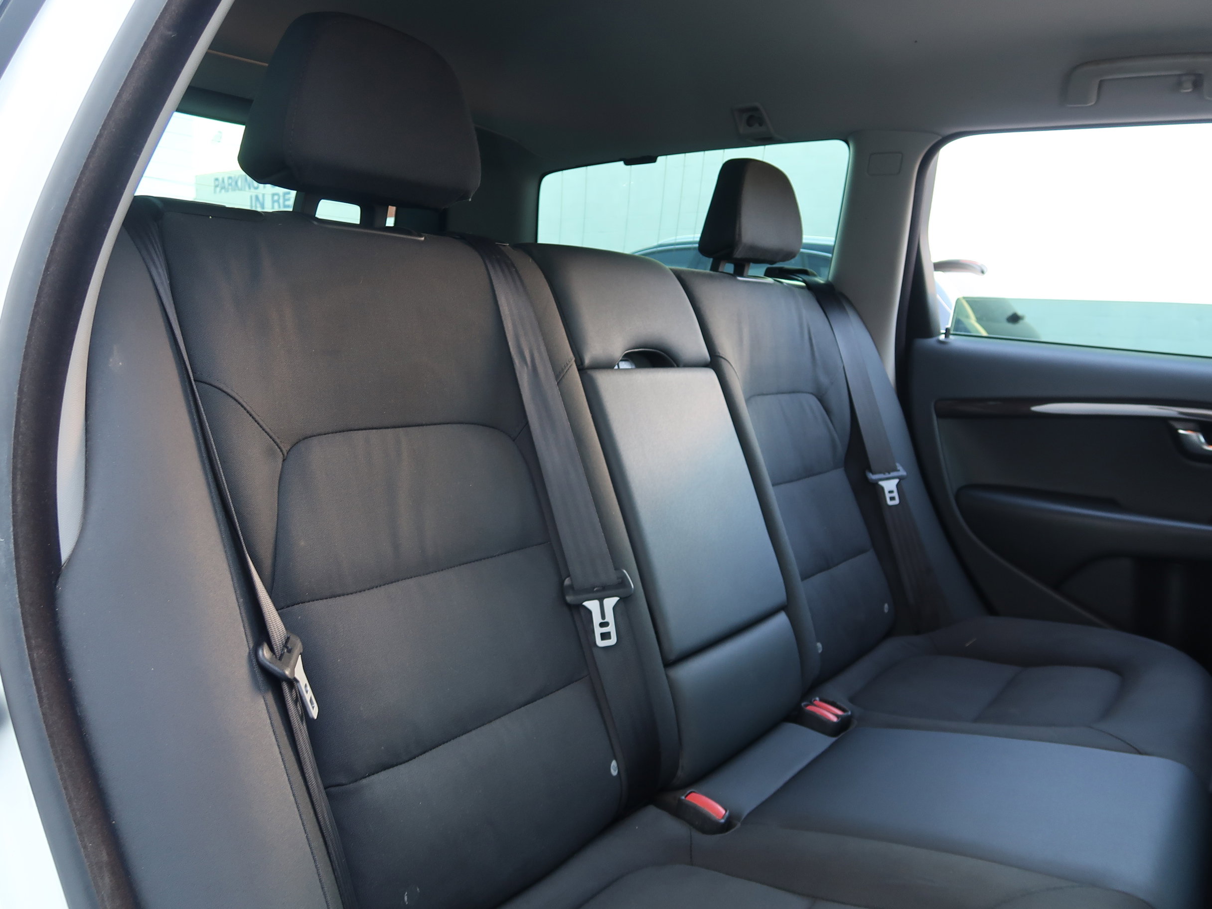 Used 2011 Volvo XC70 3.2 image 32