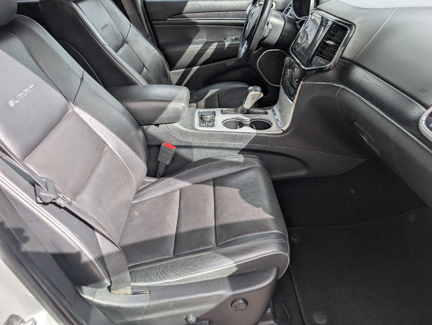 Used 2019 Jeep Grand Cherokee Summit w/ Platinum Series Group AWD/4WD image 11