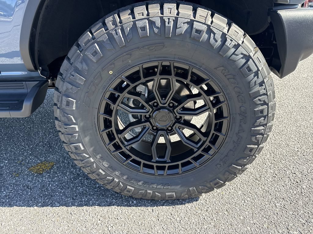 New 2025 Ford Bronco Outer Banks w/ Sasquatch Package AWD/4WD image 13