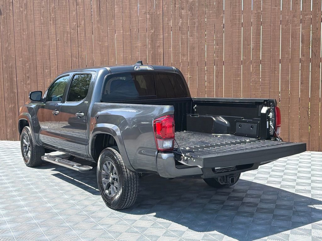 Used 2022 Toyota Tacoma SR5 w/ Technology Package RWD image 14