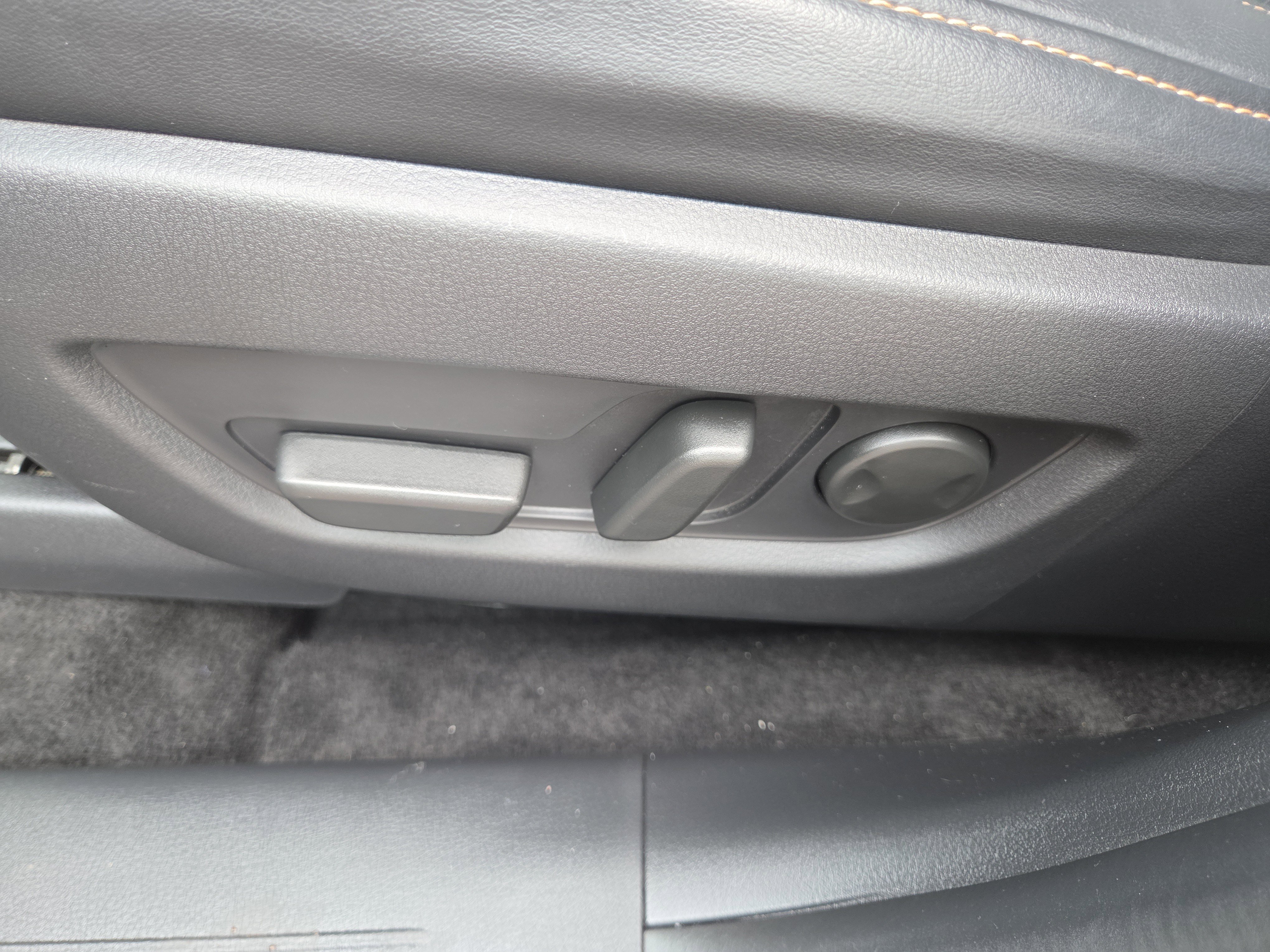 Used 2024 MAZDA CX-90 Plug-In Hybrid w/ Premium Plus image 33