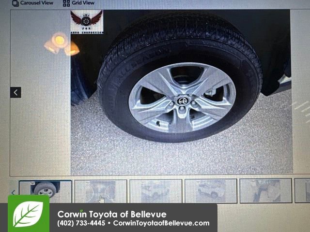 Used 2022 Toyota RAV4 XLE w/ Convenience Package AWD/4WD image 5