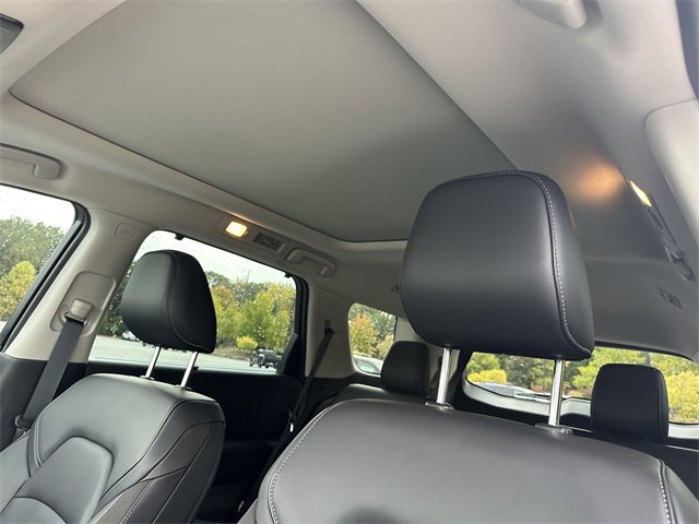 Certified 2025 Nissan Pathfinder SL w/ SL Premium Package image 33