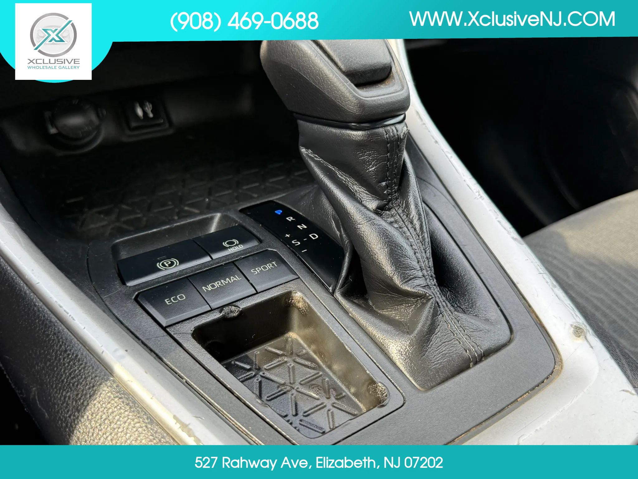 Used 2019 Toyota RAV4 XLE FWD image 19