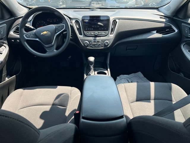 Used 2022 Chevrolet Malibu LS FWD image 9