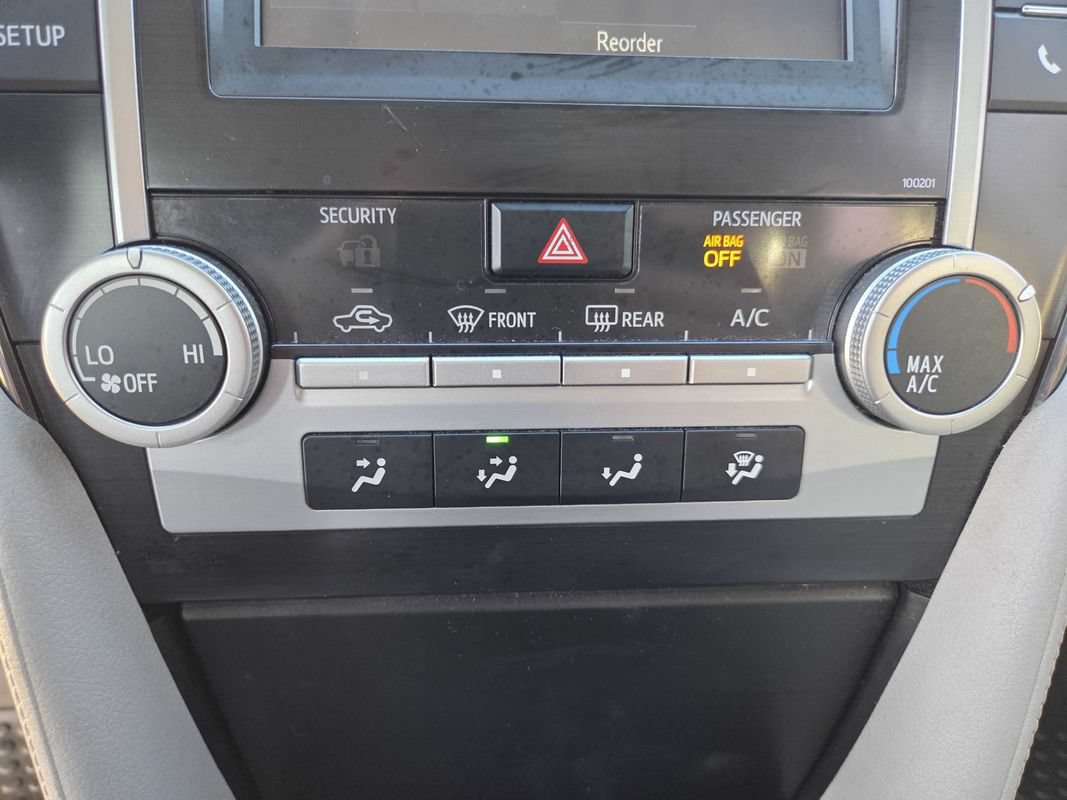 Used 2014 Toyota Camry LE FWD image 21