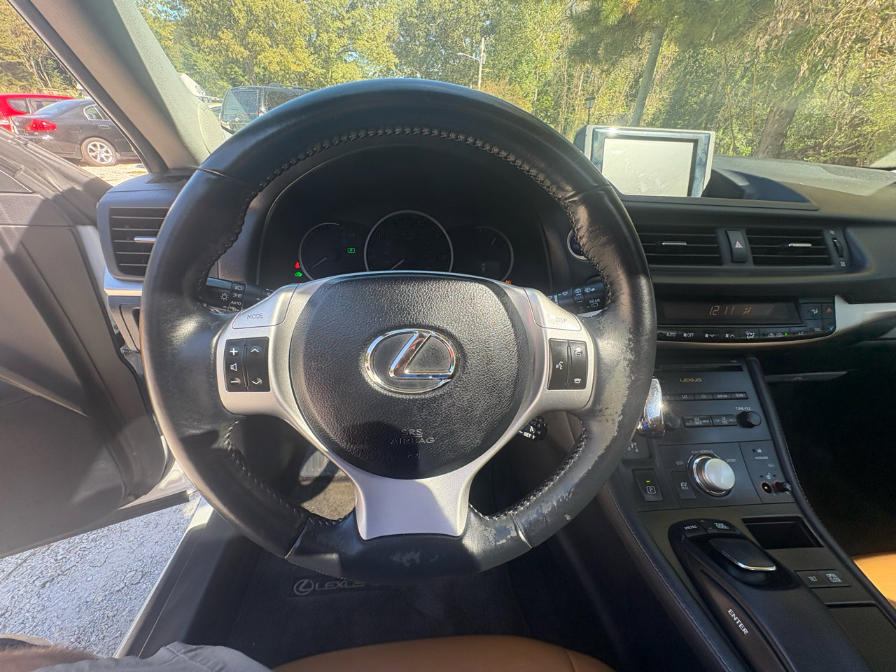 Used 2011 Lexus CT 200h image 27