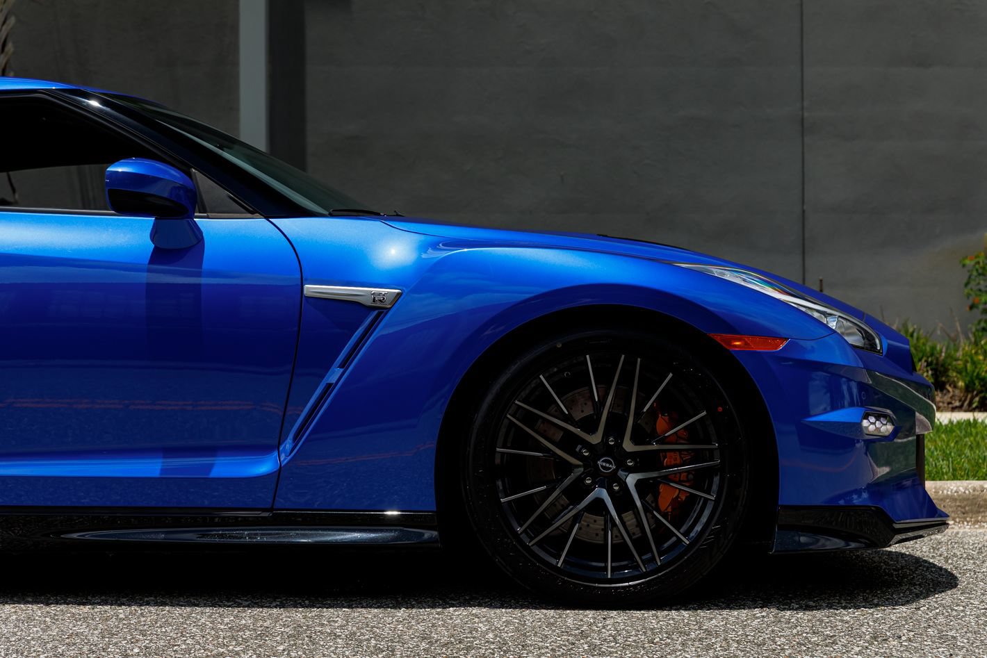 Used 2024 Nissan GT-R AWD/4WD image 16