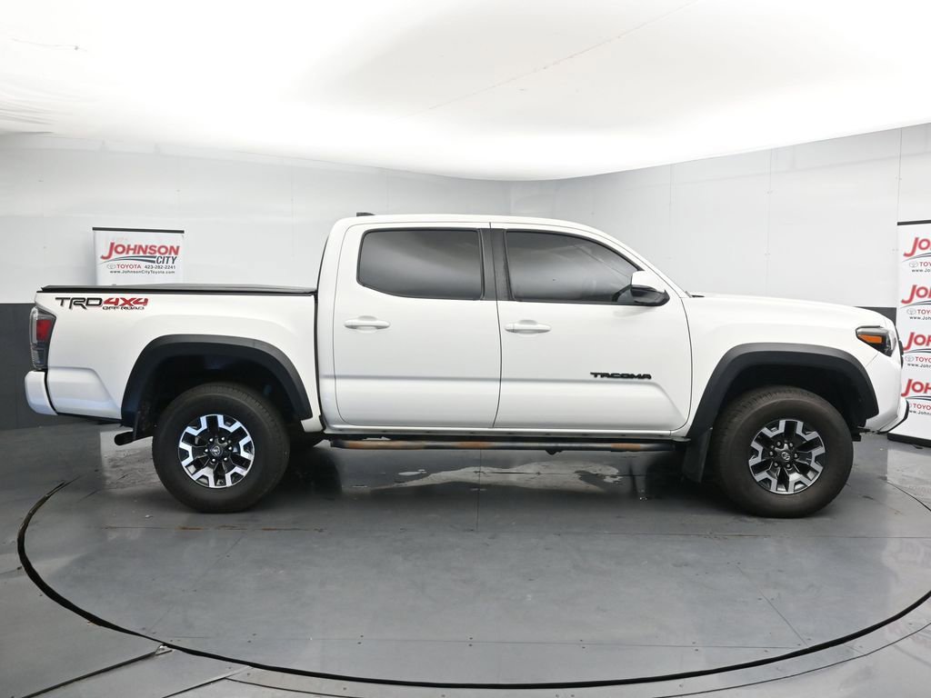 Used 2021 Toyota Tacoma TRD Off-Road w/ Technology Package AWD/4WD image 9