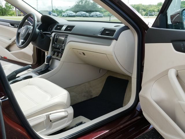 Used 2014 Volkswagen Passat 1.8T SE FWD image 21