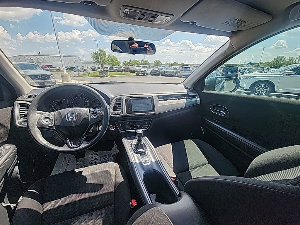Used 2016 Honda HR-V EX image 25