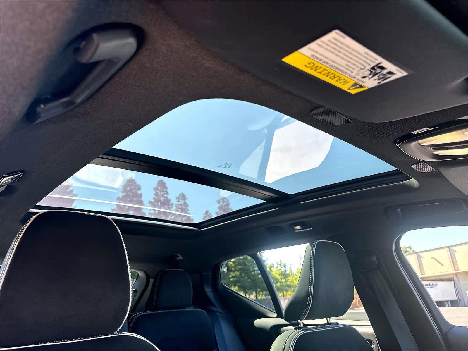 Used 2023 Volvo XC40 Recharge Plus AWD/4WD image 25