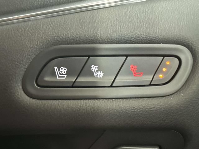 Certified 2024 Cadillac Escalade Premium Luxury w/ LPO, Floor Liner Package AWD/4WD image 78
