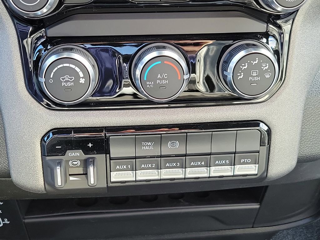 New 2026 RAM 5500 Tradesman w/ Chrome Appearance Group image 22