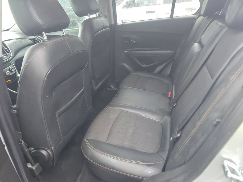 Used 2020 Chevrolet Trax LT w/ LT Convenience Package image 26