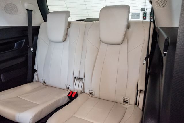 Used 2021 Mercedes-Benz GLB 250 w/ Premium Package image 24