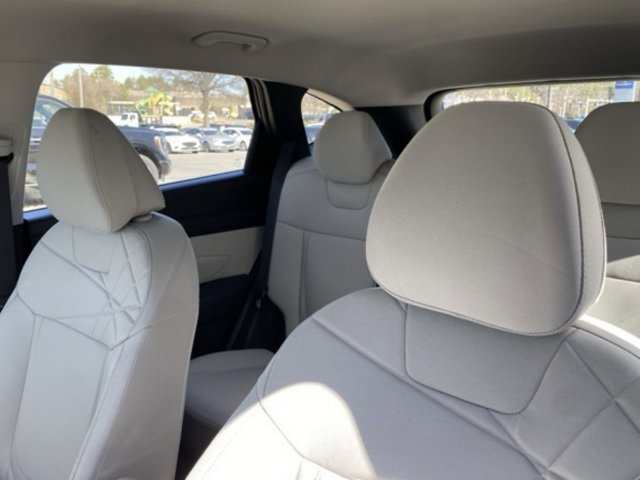 New 2025 Hyundai Tucson SE image 24