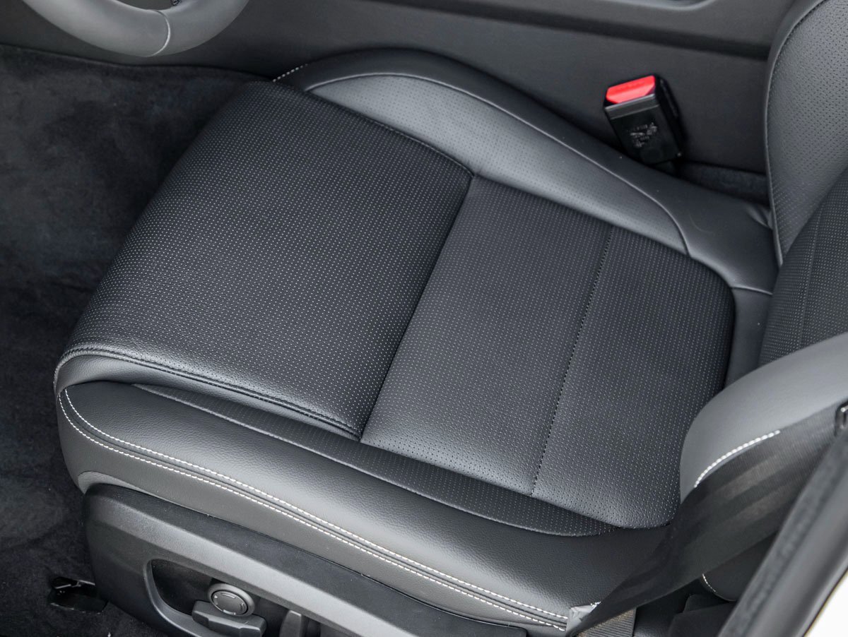 New 2024 Jaguar XF R-Dynamic SE image 14