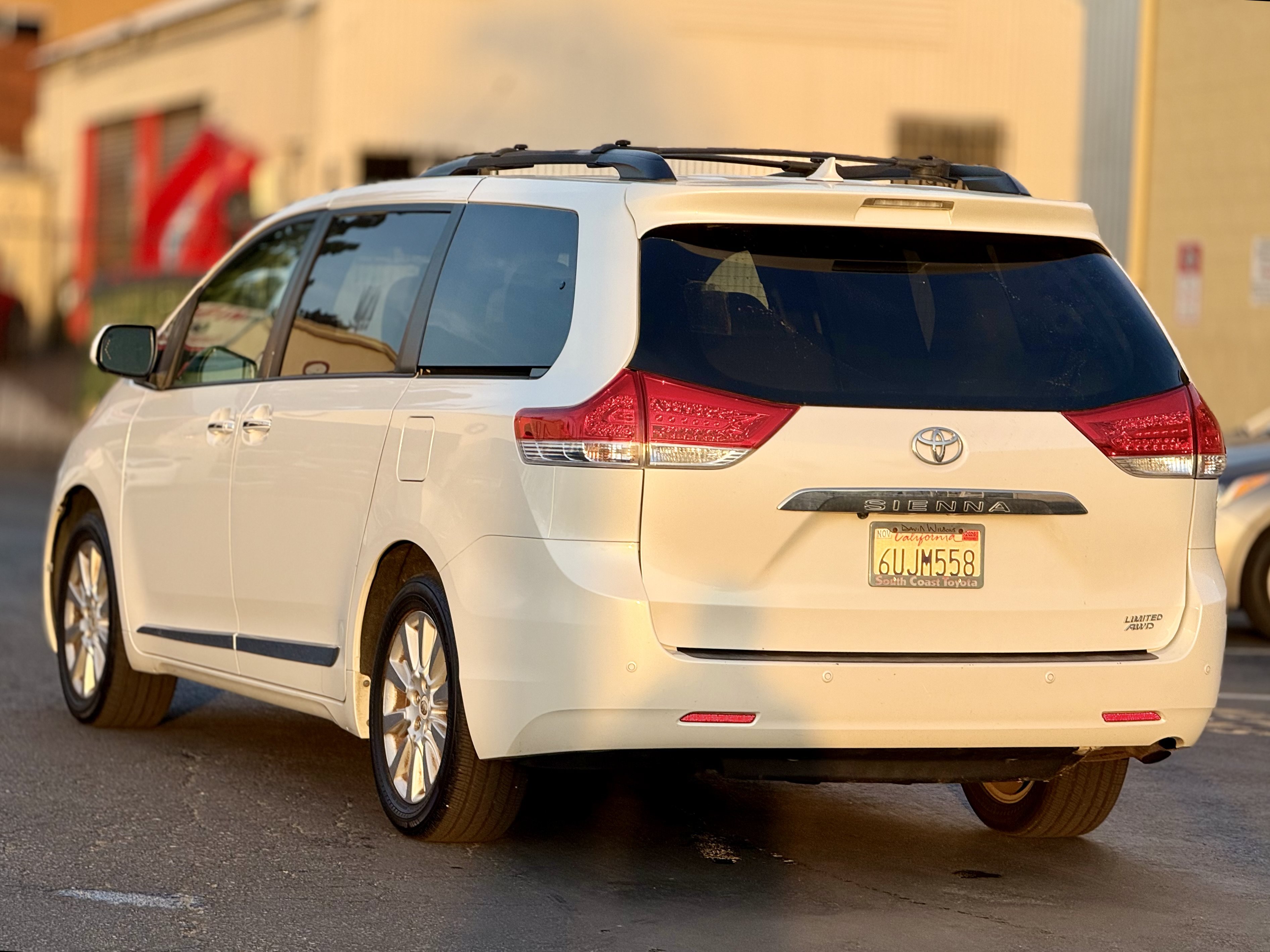 Used 2012 Toyota Sienna Limited w/ Premium Pkg AWD/4WD image 9
