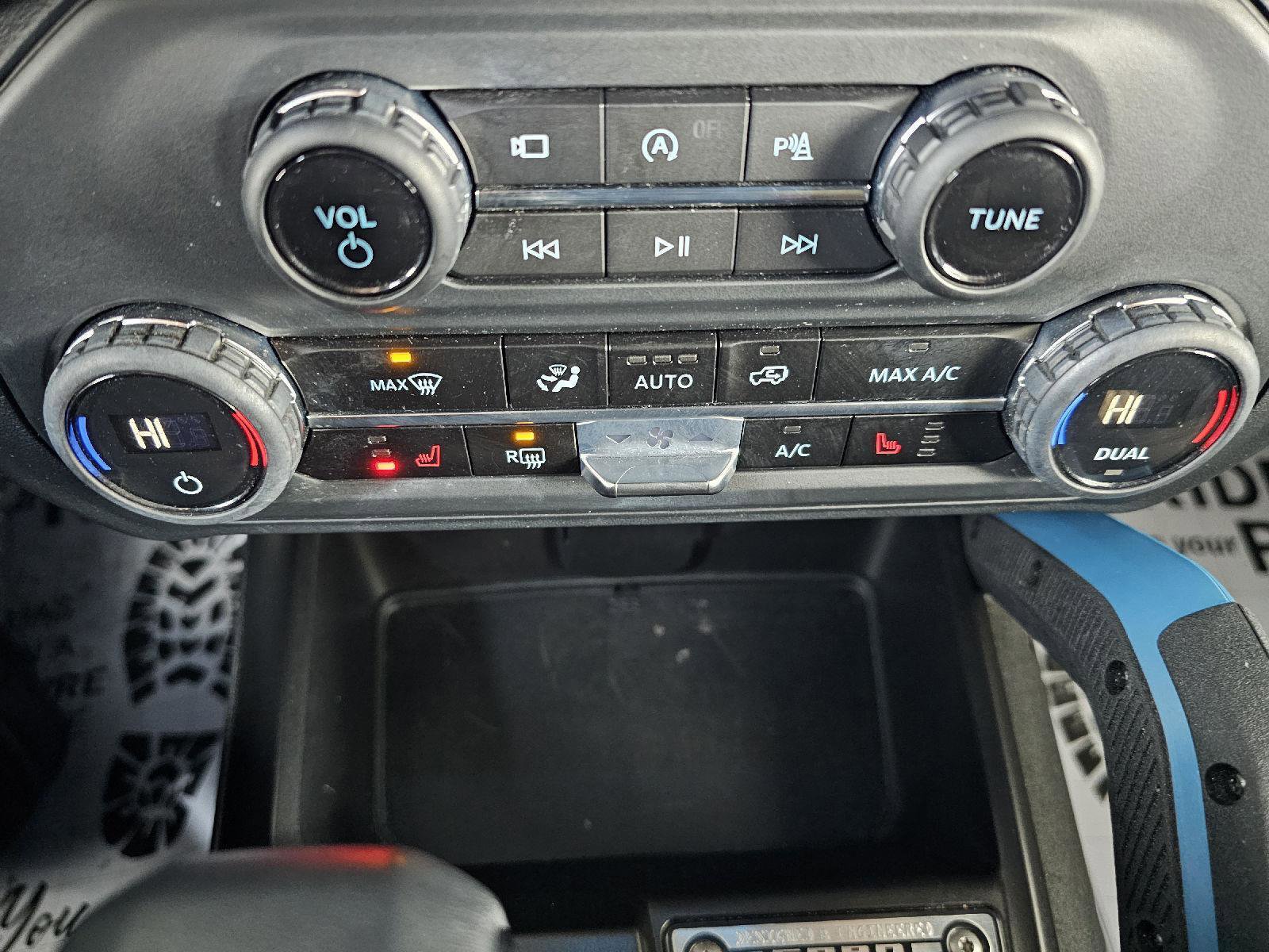 Used 2023 Ford Bronco Wildtrak image 27