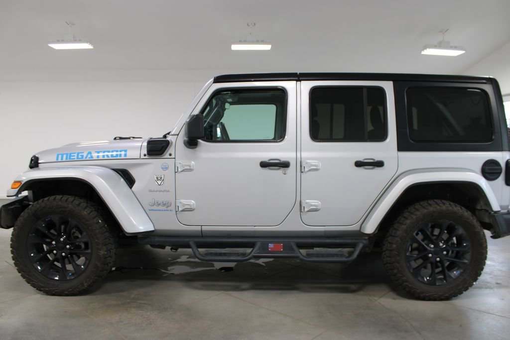 Used 2023 Jeep Wrangler Unlimited Sahara AWD/4WD image 6