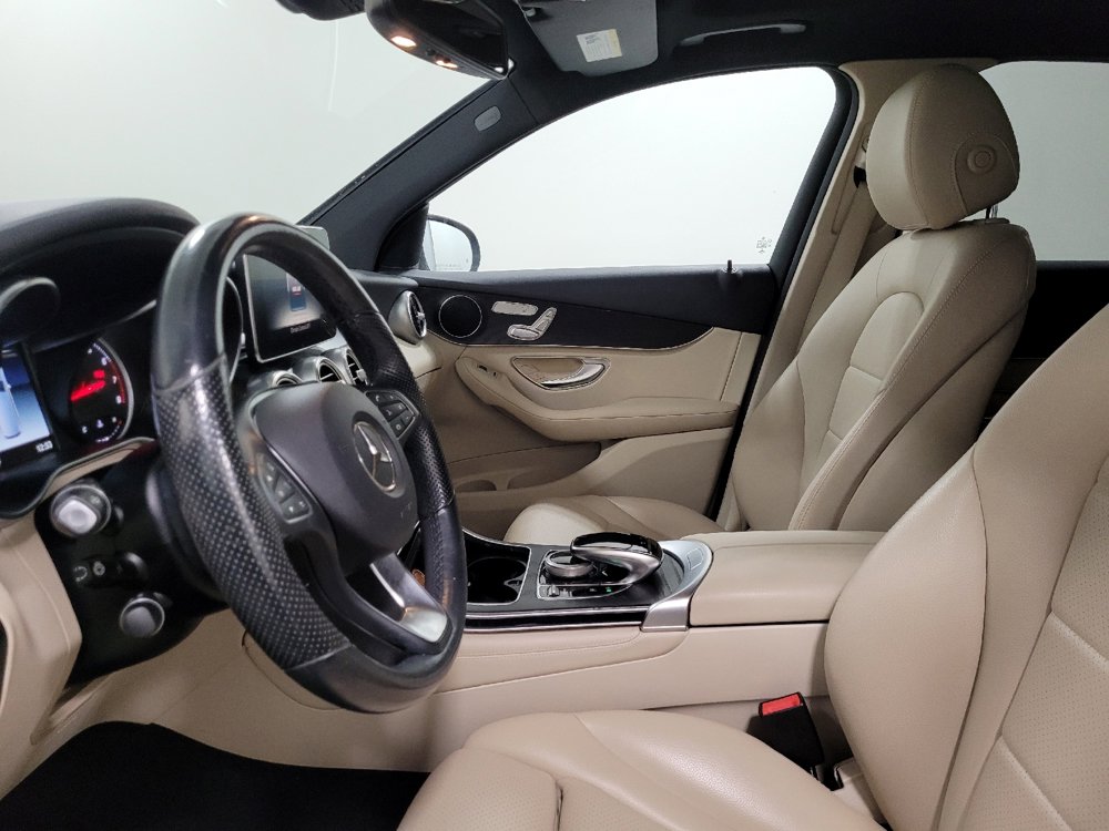 Used 2018 Mercedes-Benz GLC 300 4MATIC w/ Multimedia Package image 17