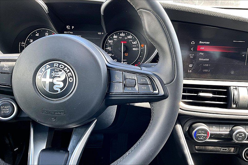 Used 2021 Alfa Romeo Giulia Ti RWD image 16