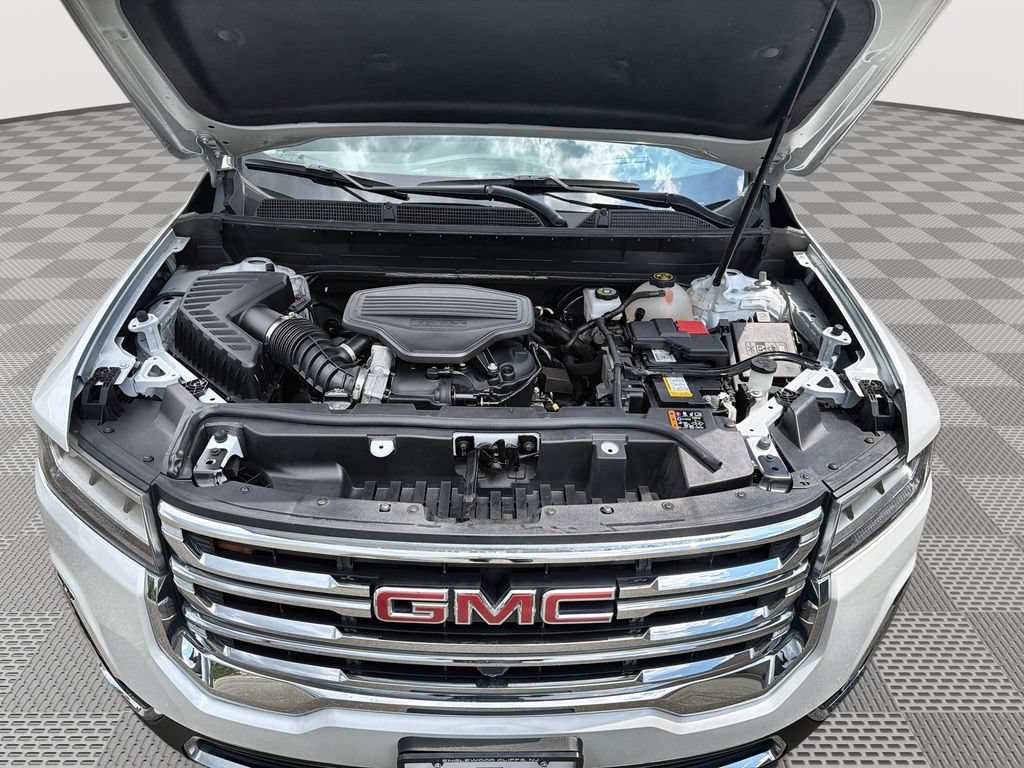 Used 2023 GMC Acadia SLT w/ Technology Package AWD/4WD image 18