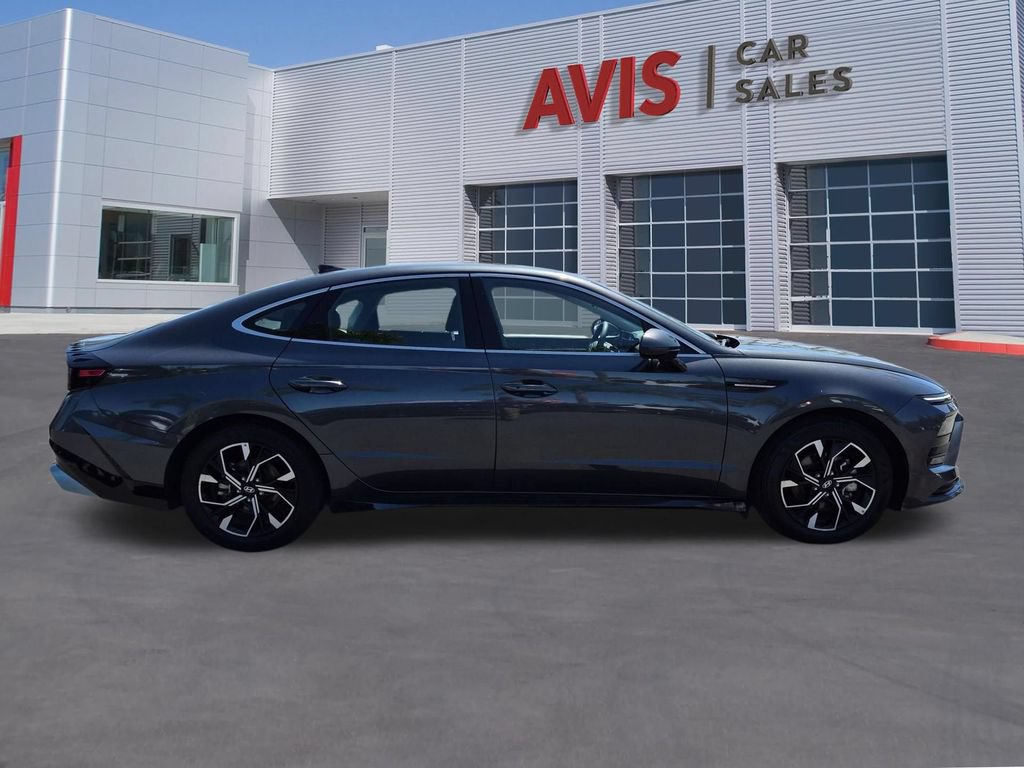 Used 2025 Hyundai Sonata SEL FWD image 5