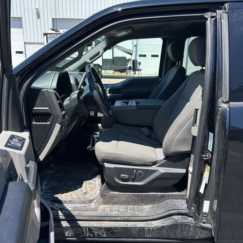 Used 2018 Ford F150 XLT w/ Equipment Group 302A Luxury AWD/4WD image 10