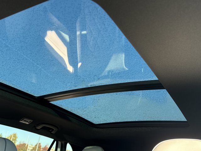 Used 2024 Volkswagen Atlas Cross Sport SEL Premium R-Line image 26